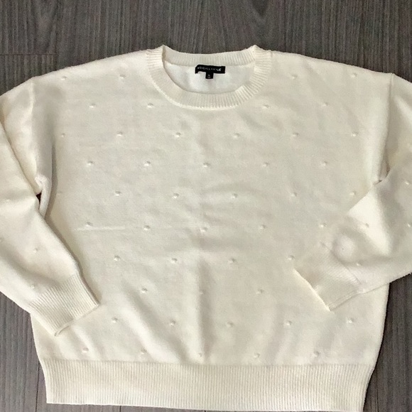 KENDALL + KYLIE Crew Neck Sweater - Picture 4 of 8